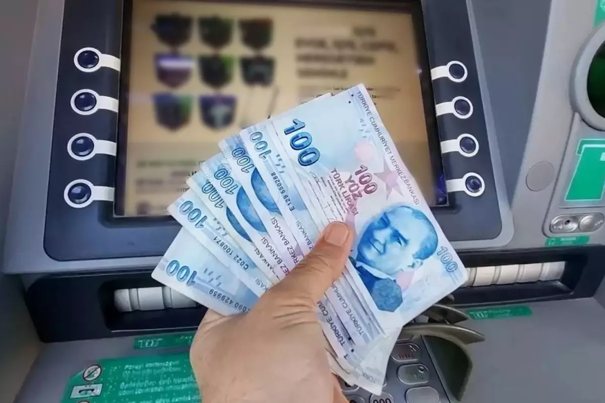 Atm'deki '5 Dakika Kuralı' Birçok Kişinin Haberi Bile Yok! Uzmanlardan Çarpıcı Uyarı Yapmayan Büyük Kayıp Yaşıyor!