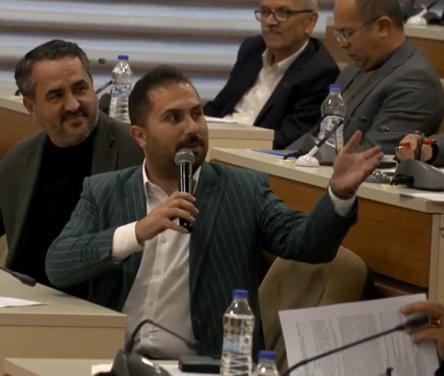 "Slogandan başka bir şey yok"