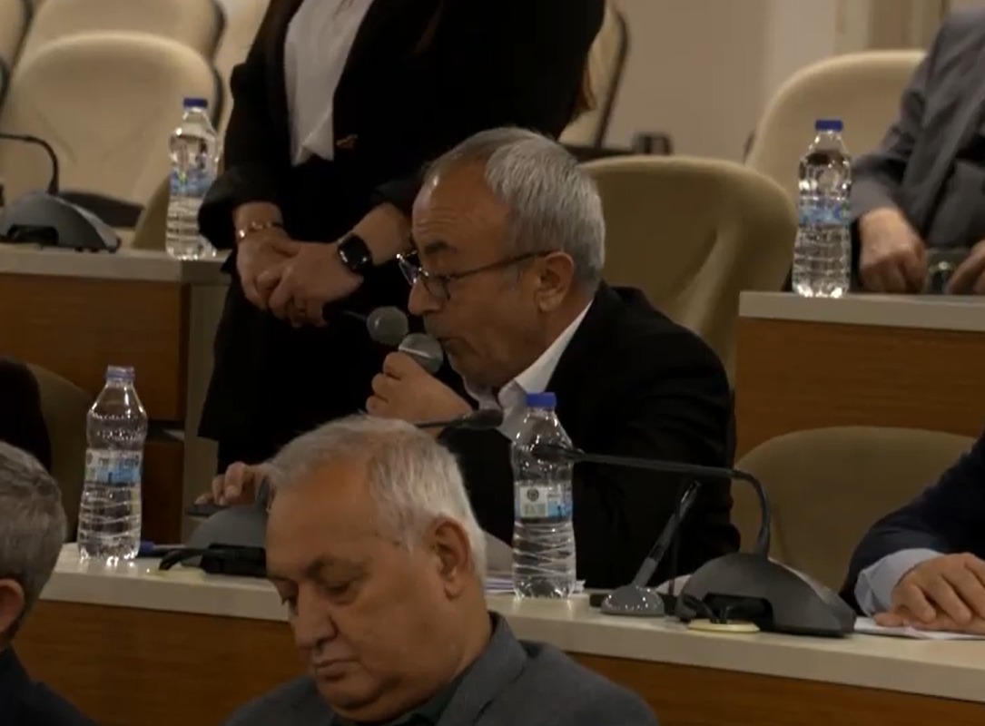 "Maaş ve yatırım" polemiği