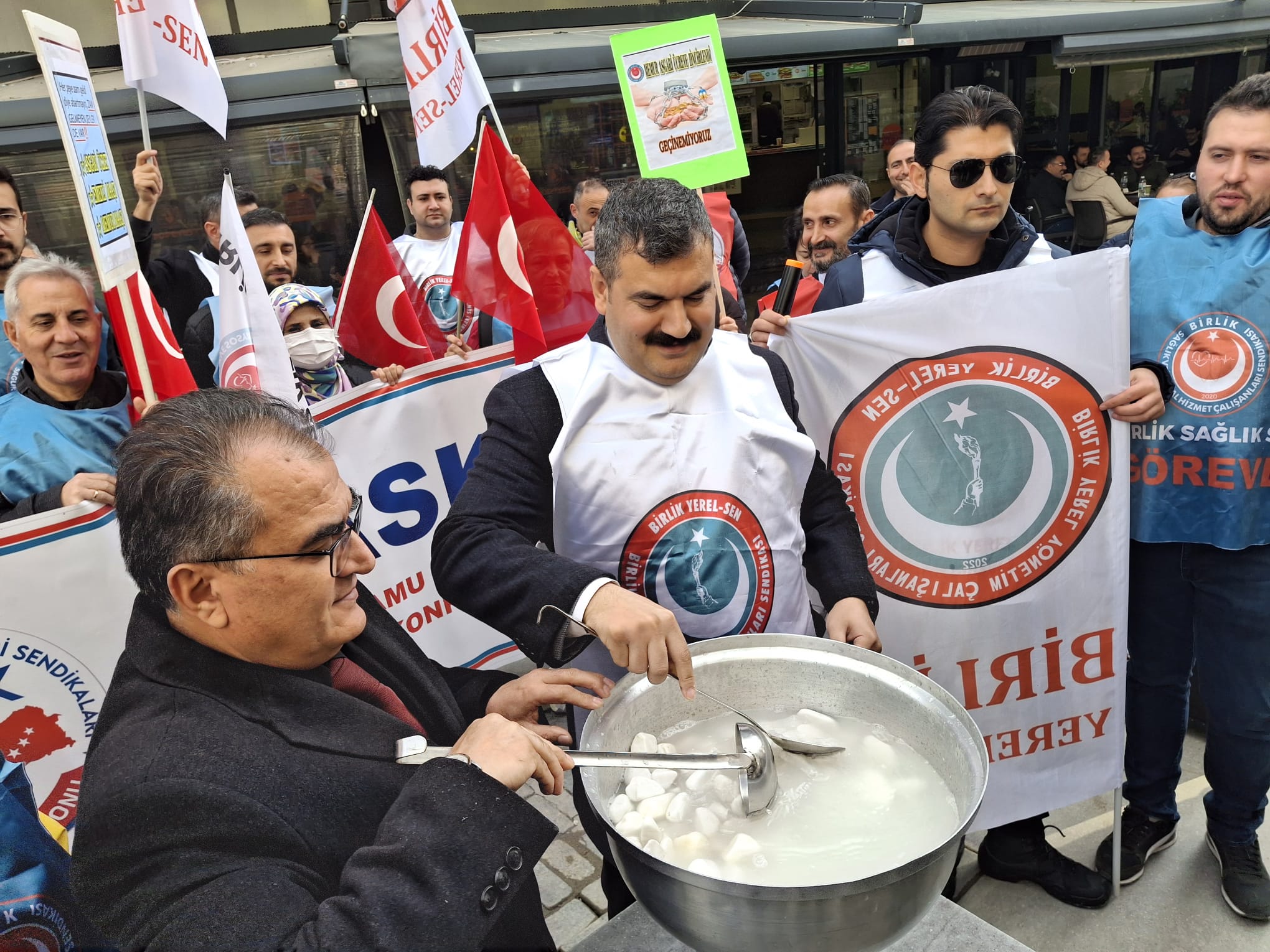 ‘Gönüllü bağışçı olarak görmekten vazgeçin’