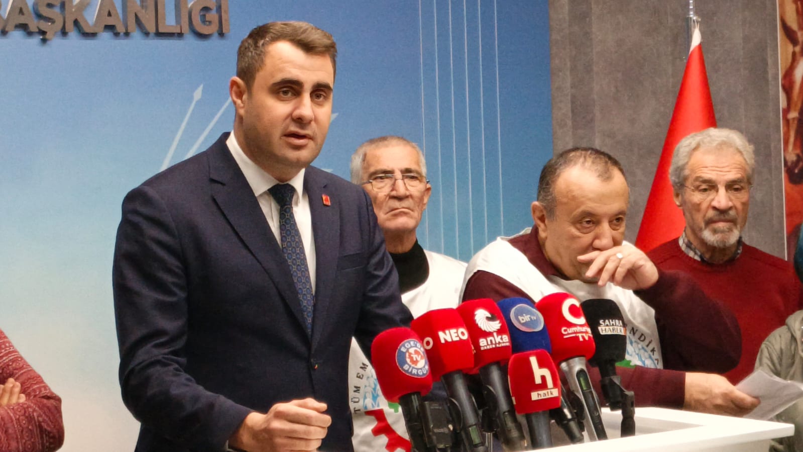 “İzmir milletvekili gibi davranın”