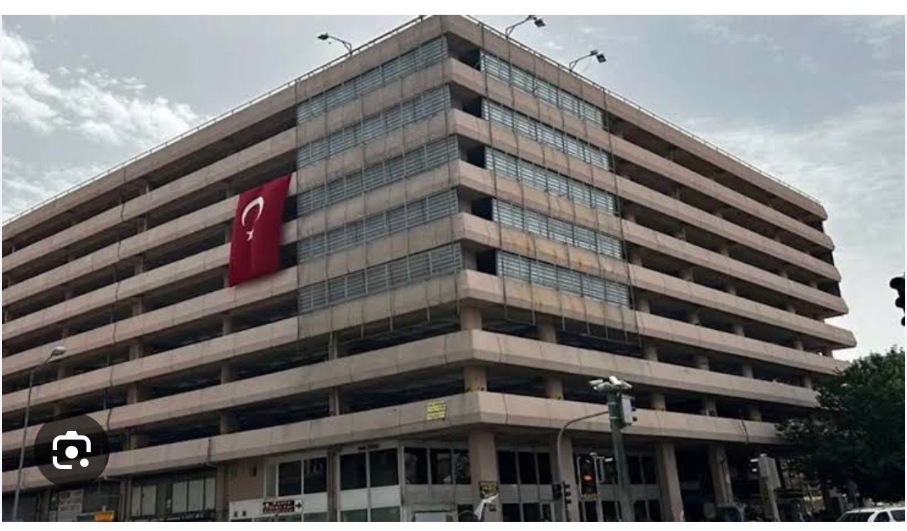 “Kenti yönetenlere hakarettir”