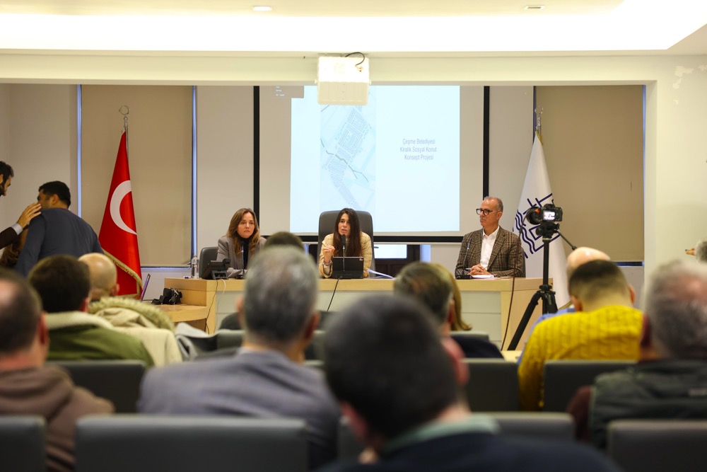 Çeşme Meclisi’nde Tarihi Oylama Kiralık Sosyal Konut Projesi Oy Birliğiyle Kabul Edildiphoto 2026 01 26 18 21 25