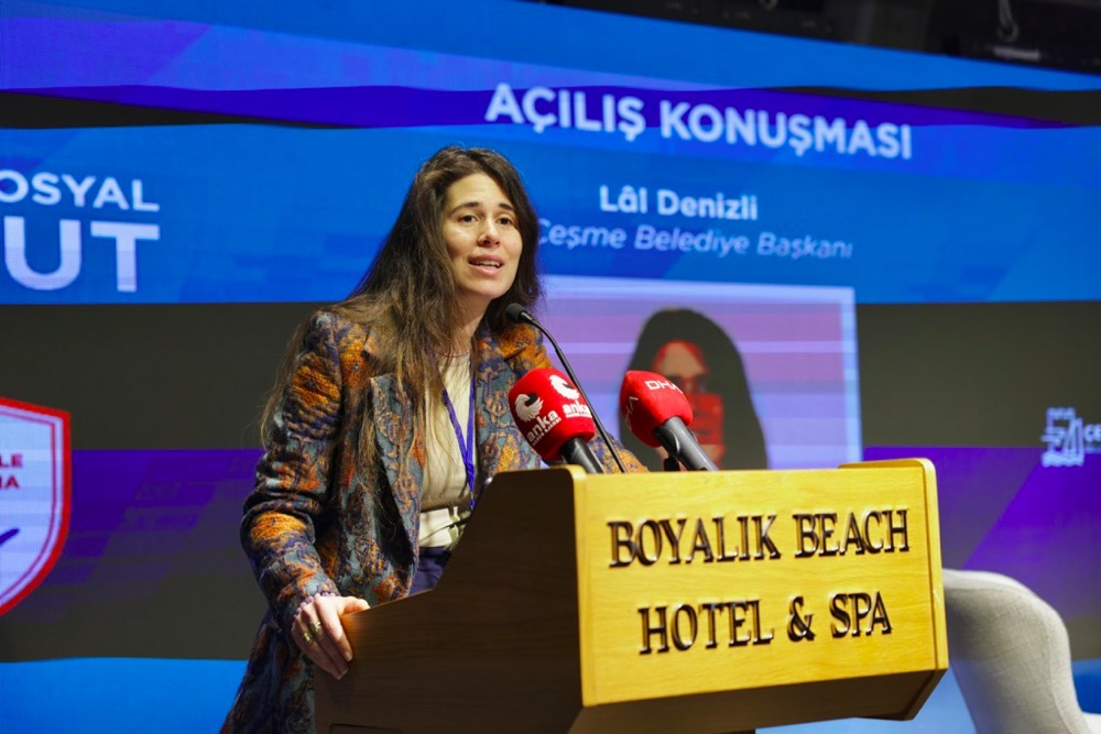 Çeşme’de Tarihi Adım Kiralık Sosyal Konut Sempozyumu Gerçekleştirildiphoto 2026 01 16 12 27 34