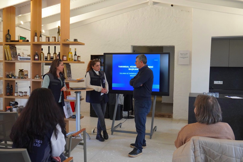 Çeşme’de Tarım Eğitimlerine Yoğun Ilgiphoto 2026 01 23 14 48 37