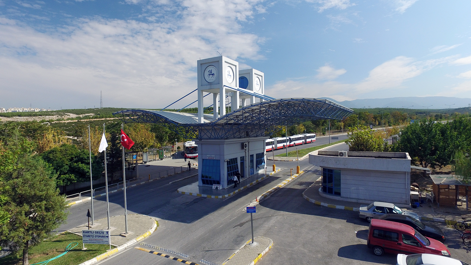 Deü, Küresel Başarilariyla Göz Doldurmaya Devam Edi̇yor (1)-1