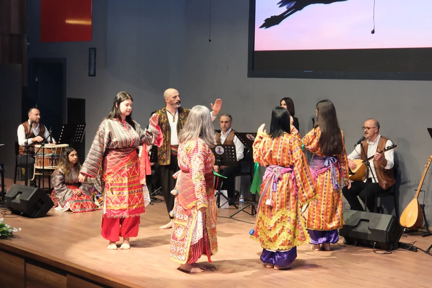 Cemevi ev sahipliğinde sanat dolu bir gece