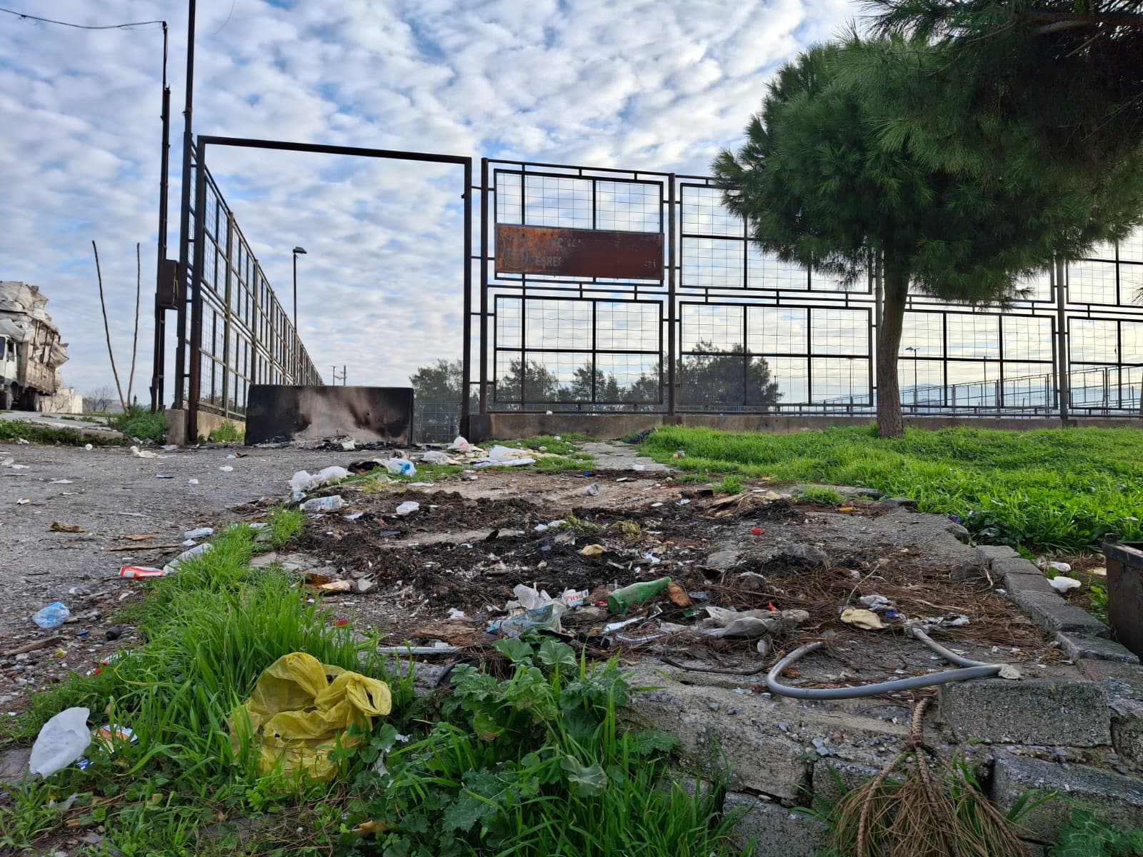 “Resmen kaderine terk edildi”