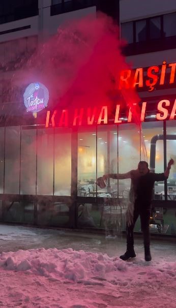 "Demlik çok ağır gelince üzerime boşaldı"