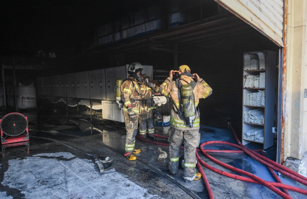 Üretim tesisinden yükselen dumanlar paniğe yol açtı