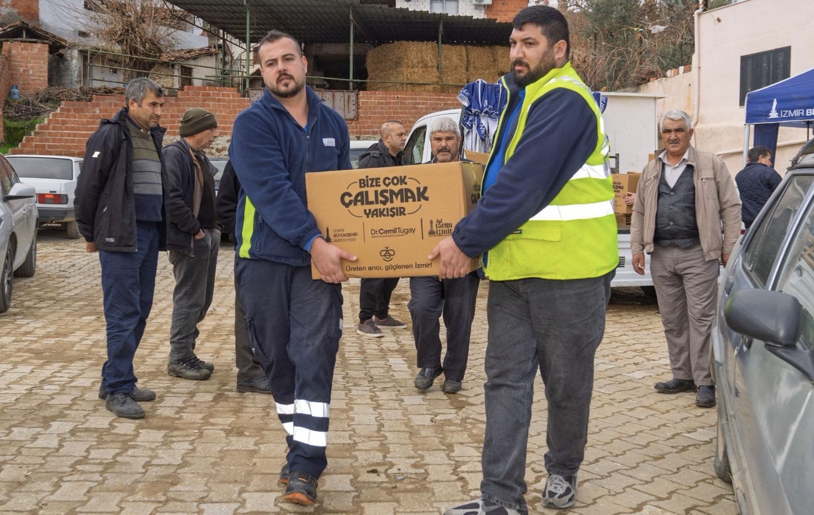 İzmir’de Afetzede Arıcılara Can Suyu