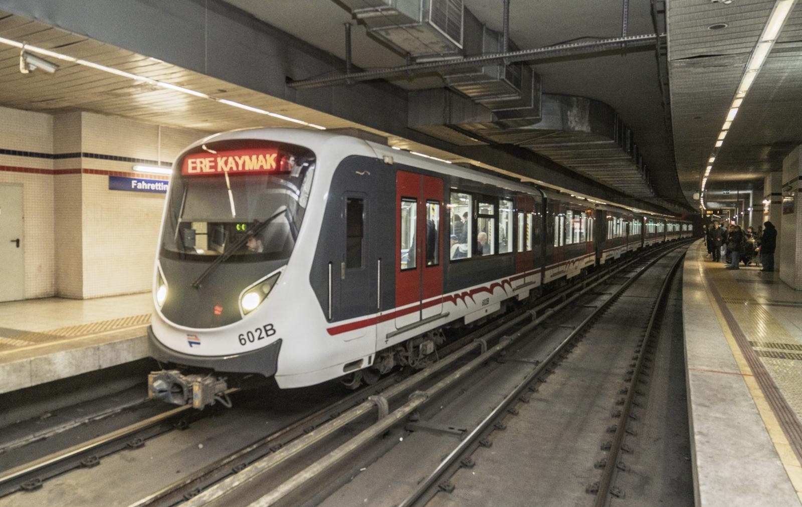 İzmir’de Metro Çalışmasına Ring Çözümü!1