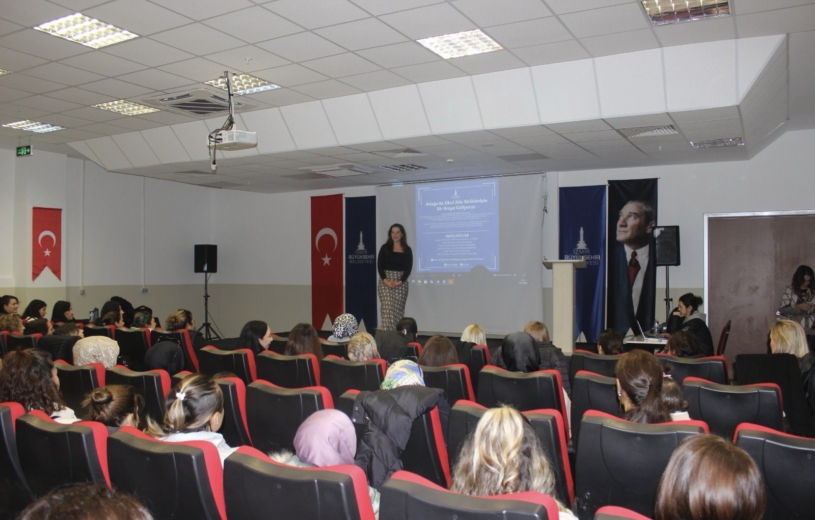 İzmir’de Okul Aile Birliklerine Destek Pro