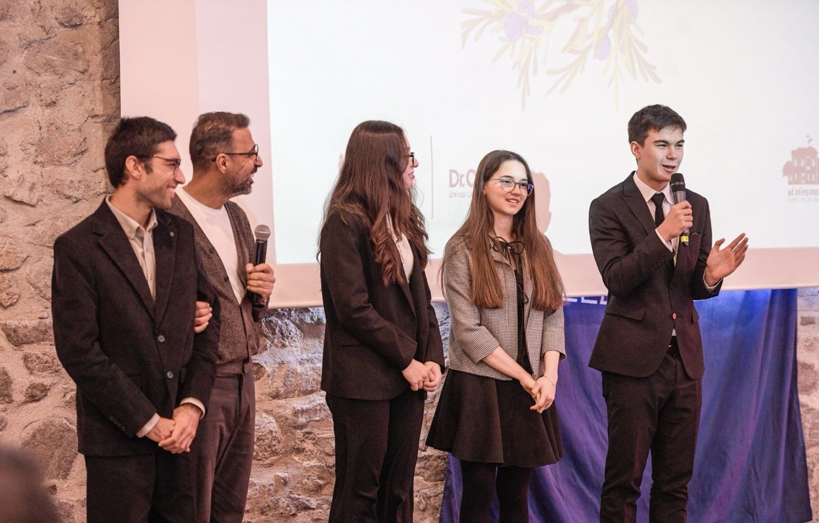 İzmir’de Umut Öykülere Dönüş