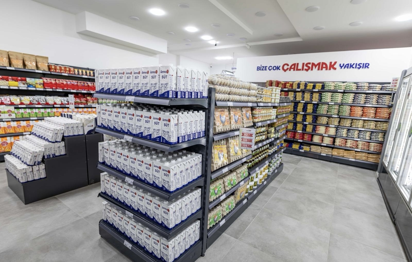 İzmir’den Komşu Kente Gıda Dayanışmas