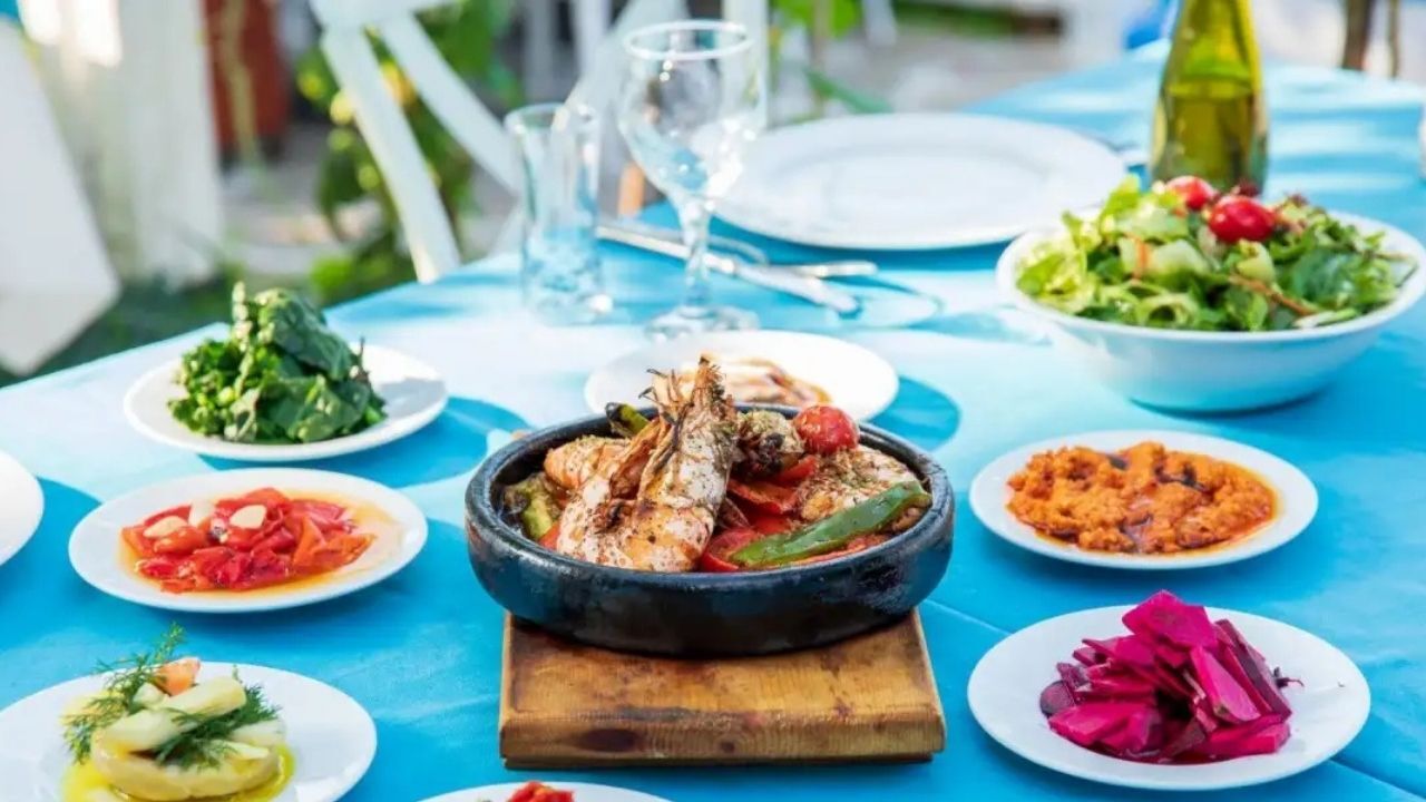 İzmir'in En Iyi Balık Restoranları! İzmir'de En Güzel Balık Nerede Yenir?