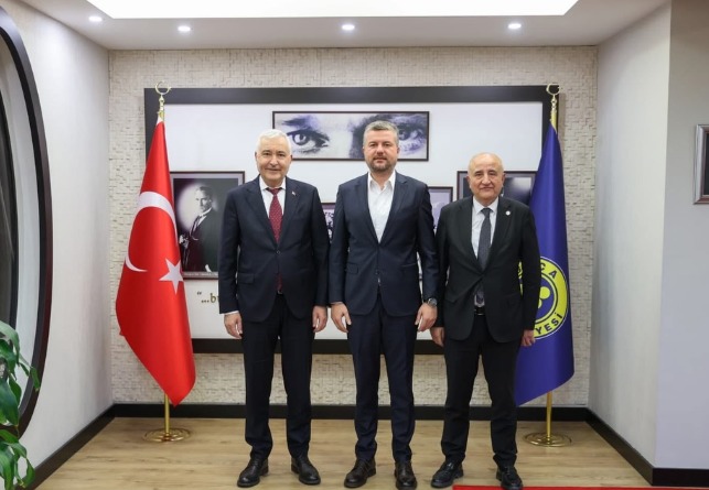 Gündemdeki tartışmaların gölgesinde nezaket ziyareti