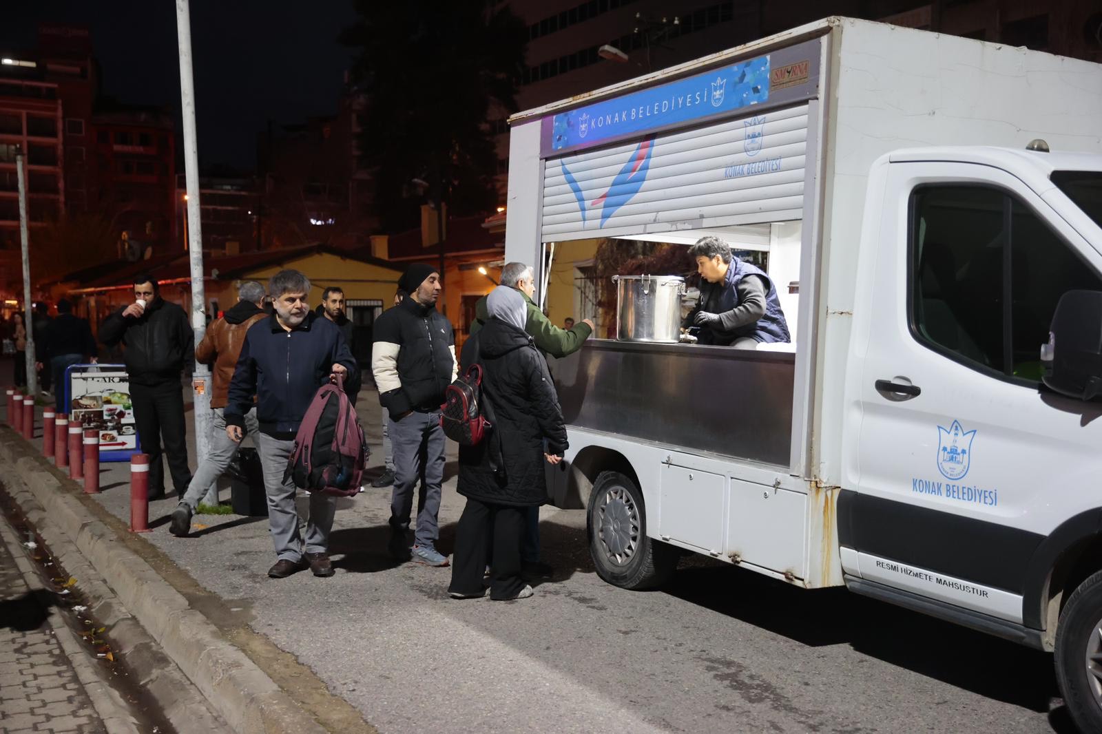 Konak Belediyesi’nden Sıcak Dokunuş (4)