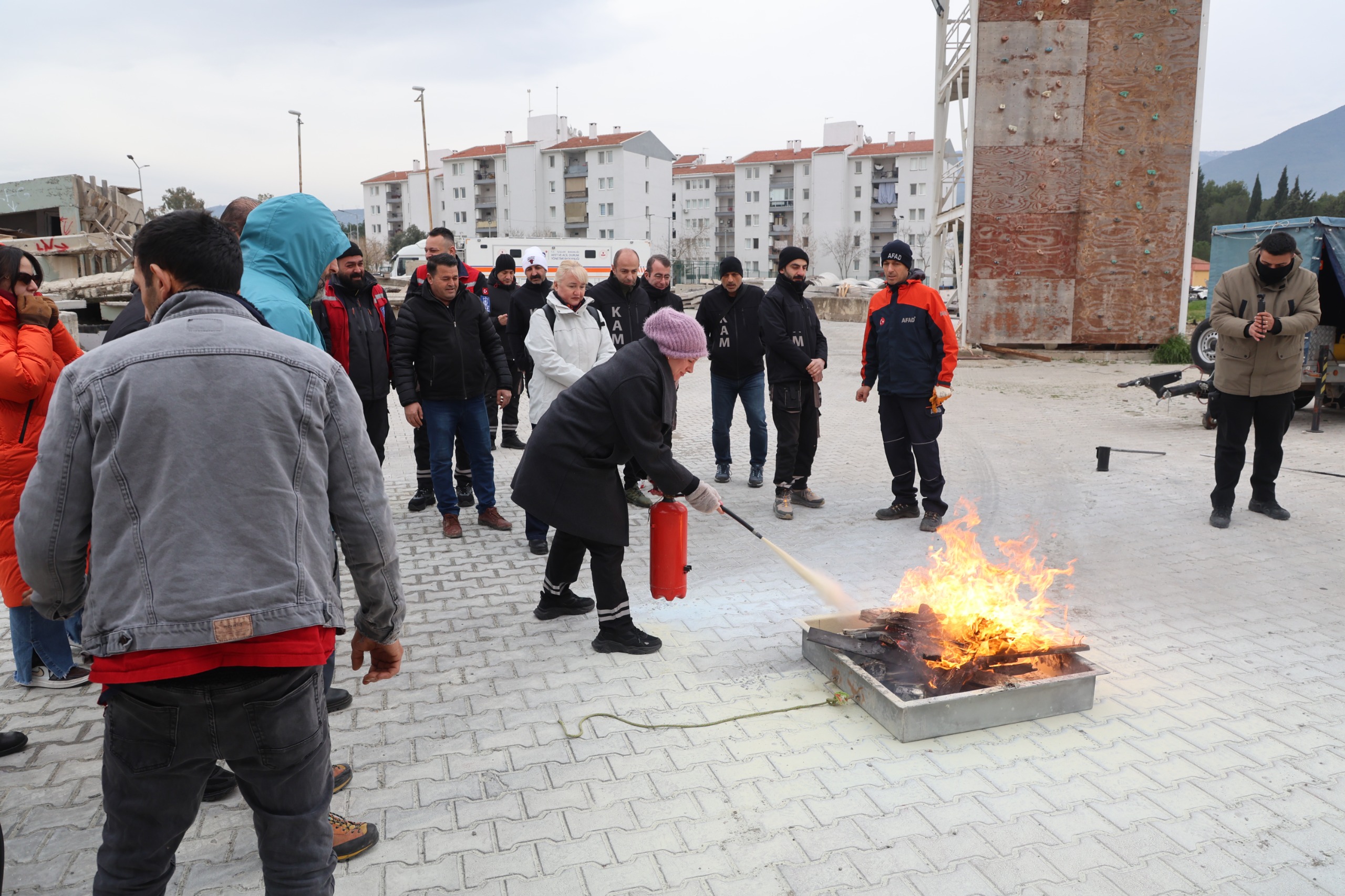 Konak’ın Arama Kurtarma Timi Eğitimlerini Tamamladı (1)