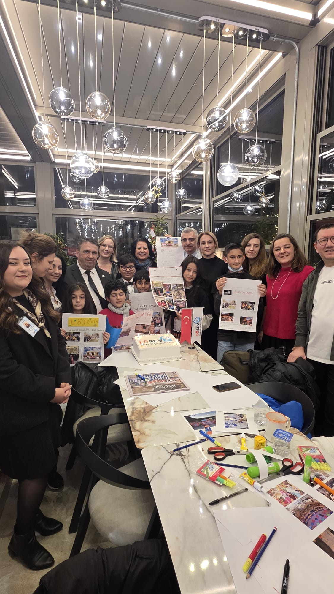 Lösev’den İzmir Basınına Anlamlı B