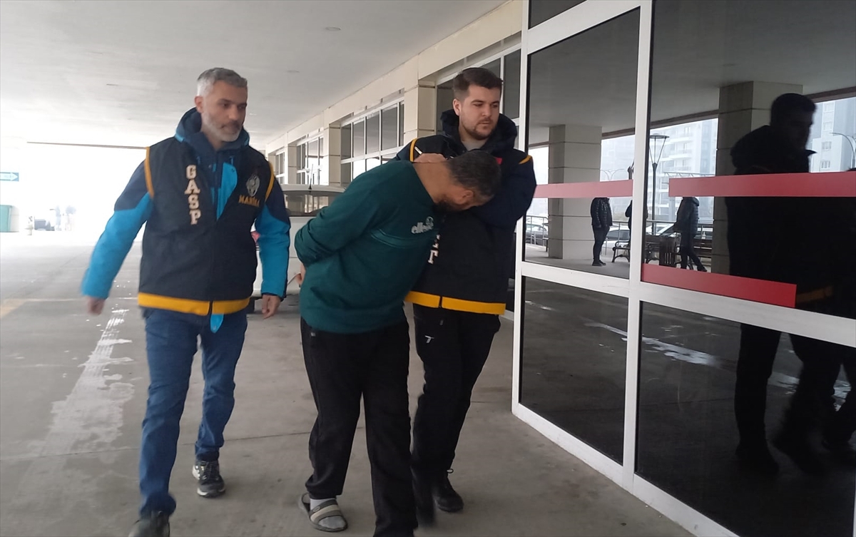 Maskeli Soyguncular İzmir’de 1