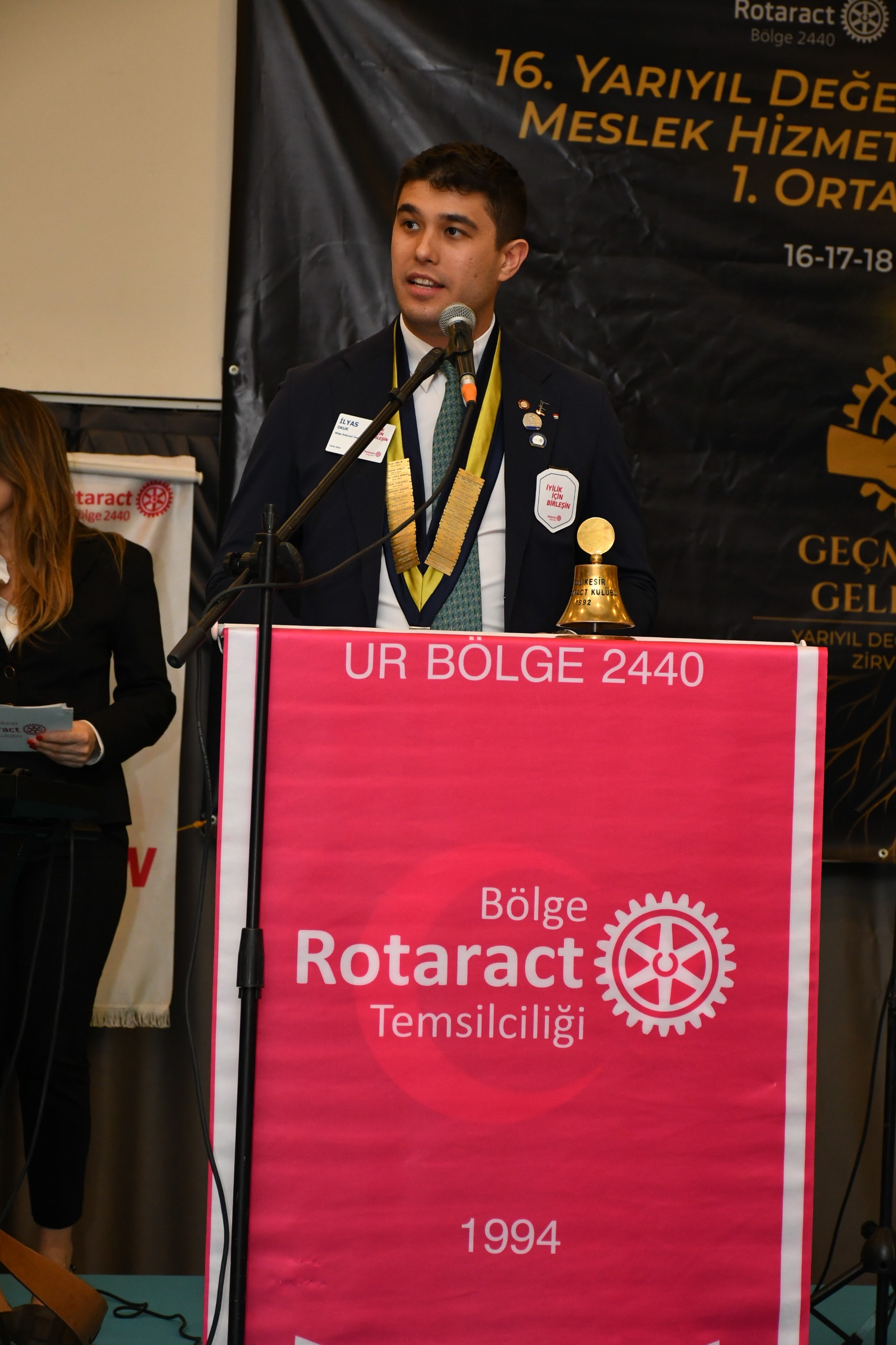 Rotaract Kulüplerinden Güçlü Yarıyıl Buluşması Foto 2 Bölge Rotaract Temsilcisi İlyas Okur