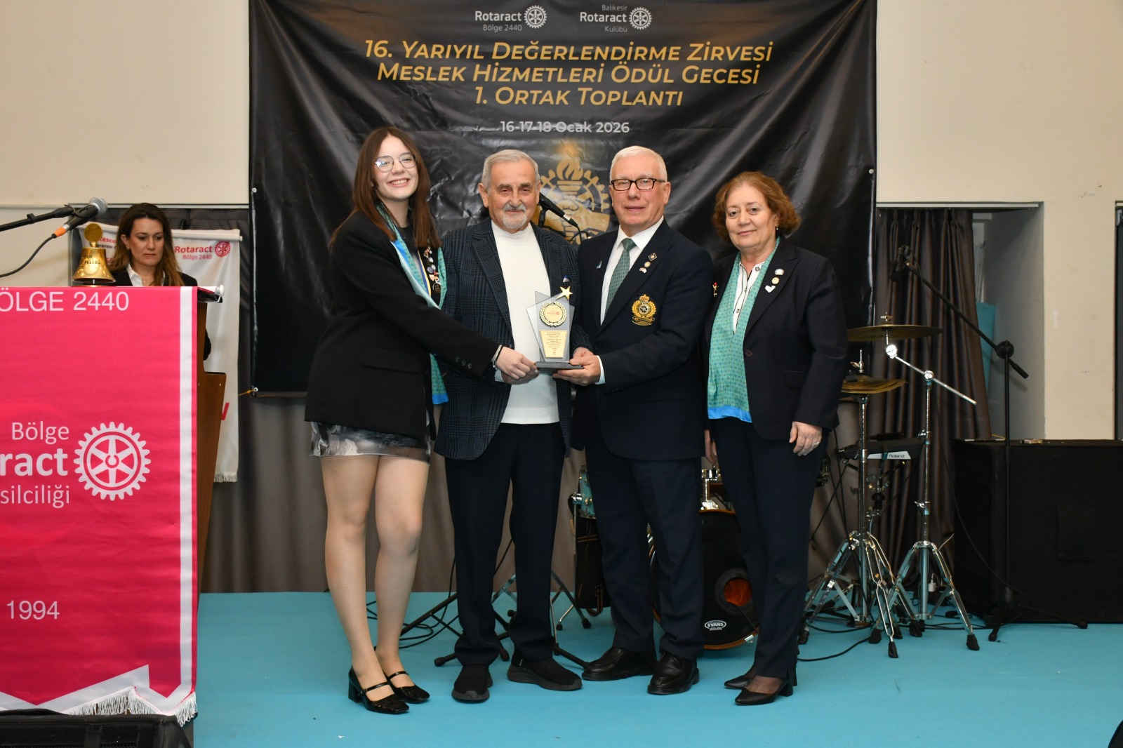 Rotaract Kulüplerinden Güçlü Yarıyıl Buluşması Foto 4