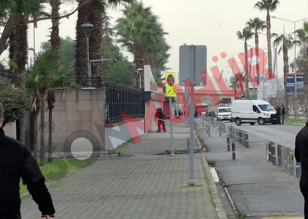 Kova şeklindeki paketten telefon çıktığı iddiası