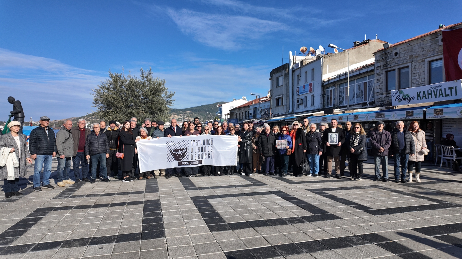 Uğur Mumcu Foça’da Yürüyüşle Anıldı