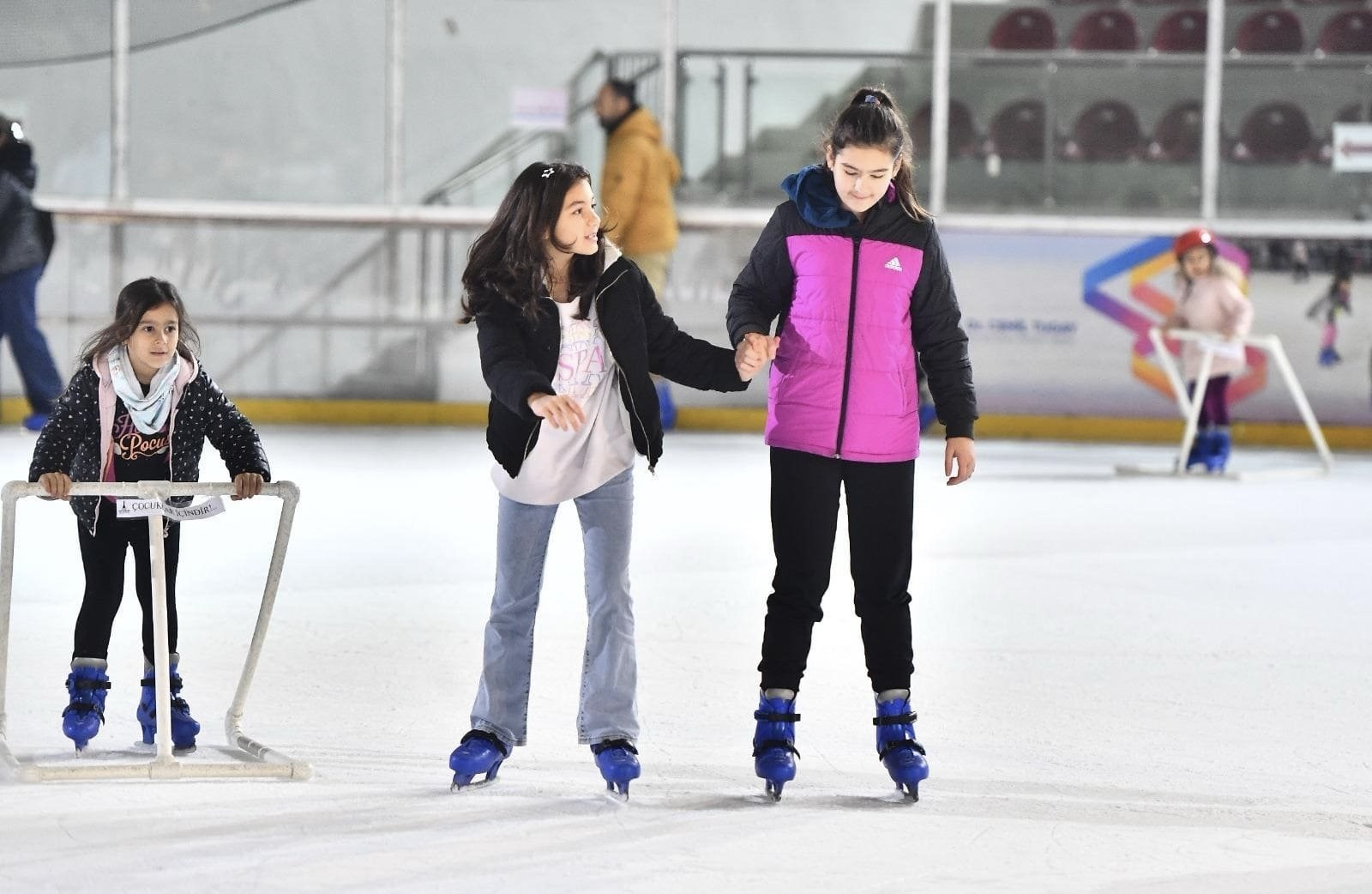 Yarıyıl Tatilinde Buz Pisti Ücret