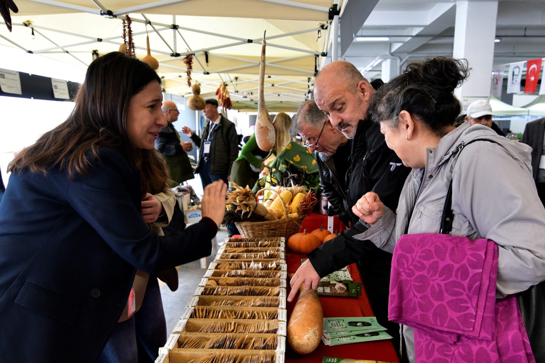 35 Kurum Bornova’da Buluştu, Yerel Tohuma Sahip Çıktı