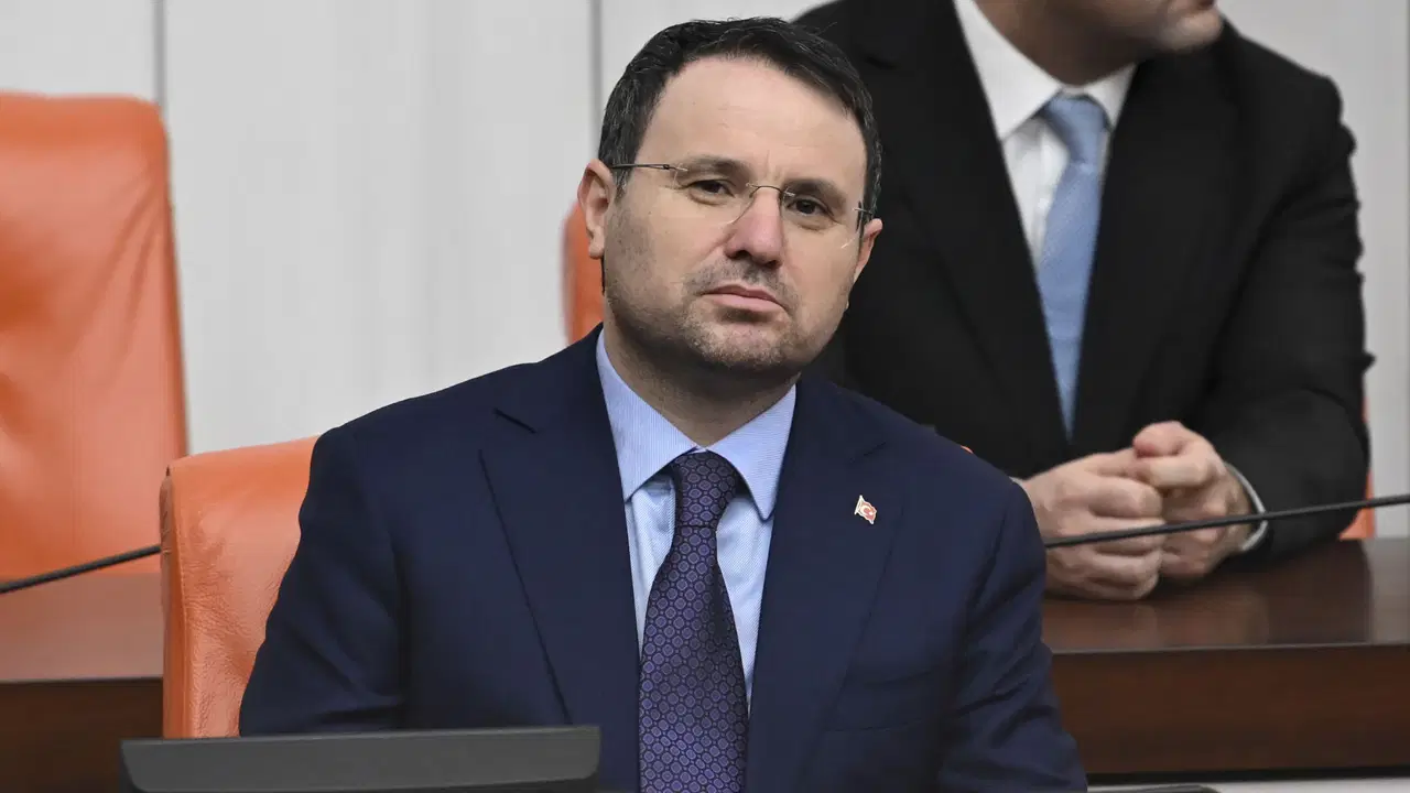 Akın Gürlek-4