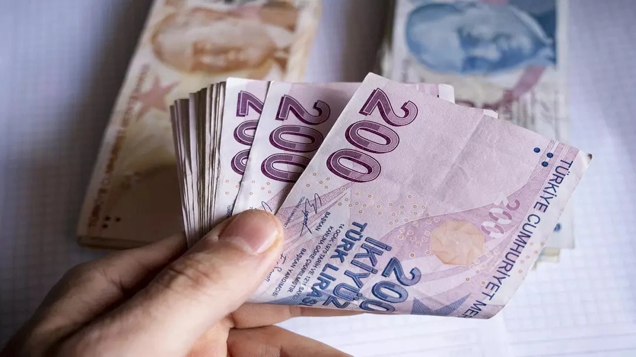 Asgari Ücrete Ve Bayram Ikramiyesine Ara Zam! Sgk Uzmanı Ankara'da Konuşulan Rakamı Açıkladı!