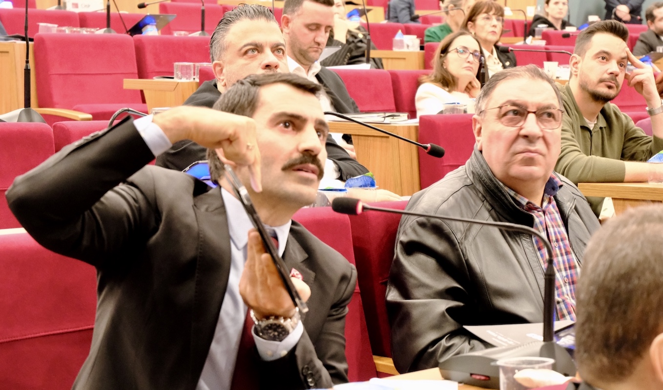 B13 B9 F6 A 6140 418 E 86 D4 B C2 D9 C6 A D392