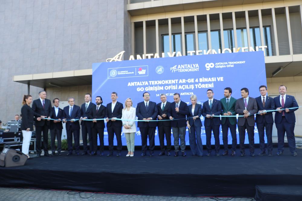 Teknolojik dönüşüm vurgusu