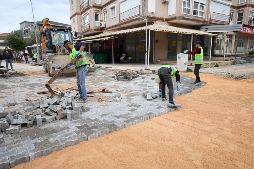 Çeşme Belediyesinden Yol Yenileme Seferberliğiphoto 2026 02 27 11 10 30 3