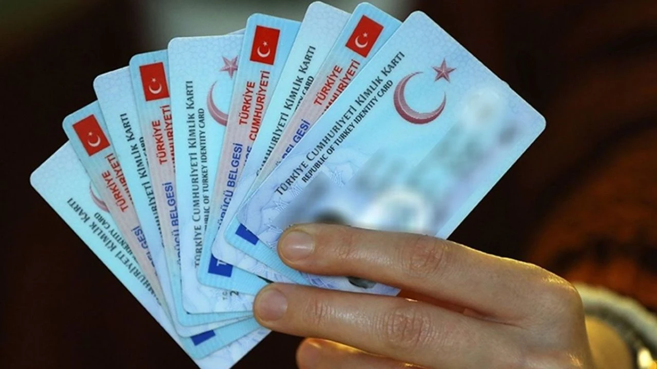 Ehliyet Yenileme Ücreti Ne Kadar Oldu? 2026 Zamlı Ehliyet, Pasaport Ve Kimlik Ücretleri Belli Oldu