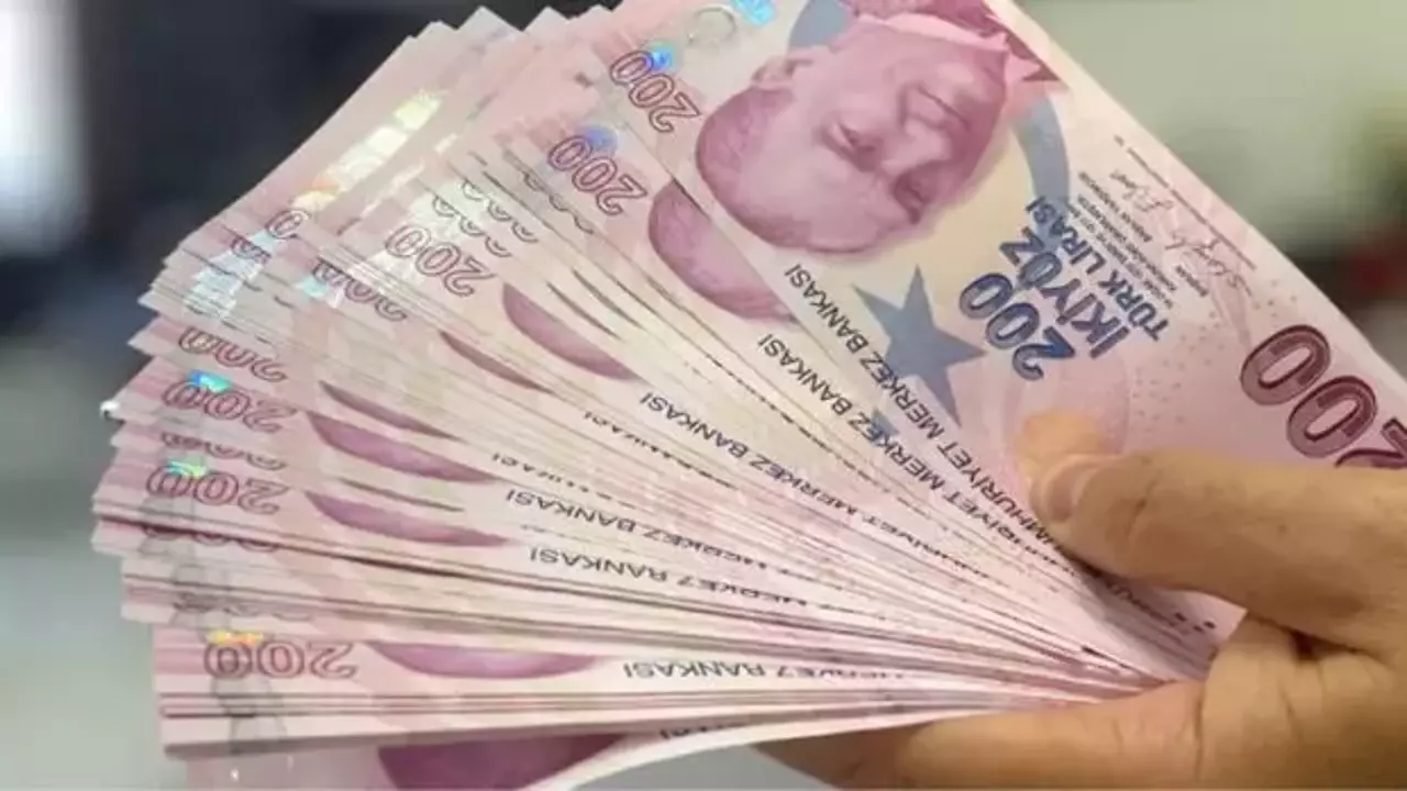 Emekli Bayram Ikramiyesi Için Masada 2 Rakam Var!