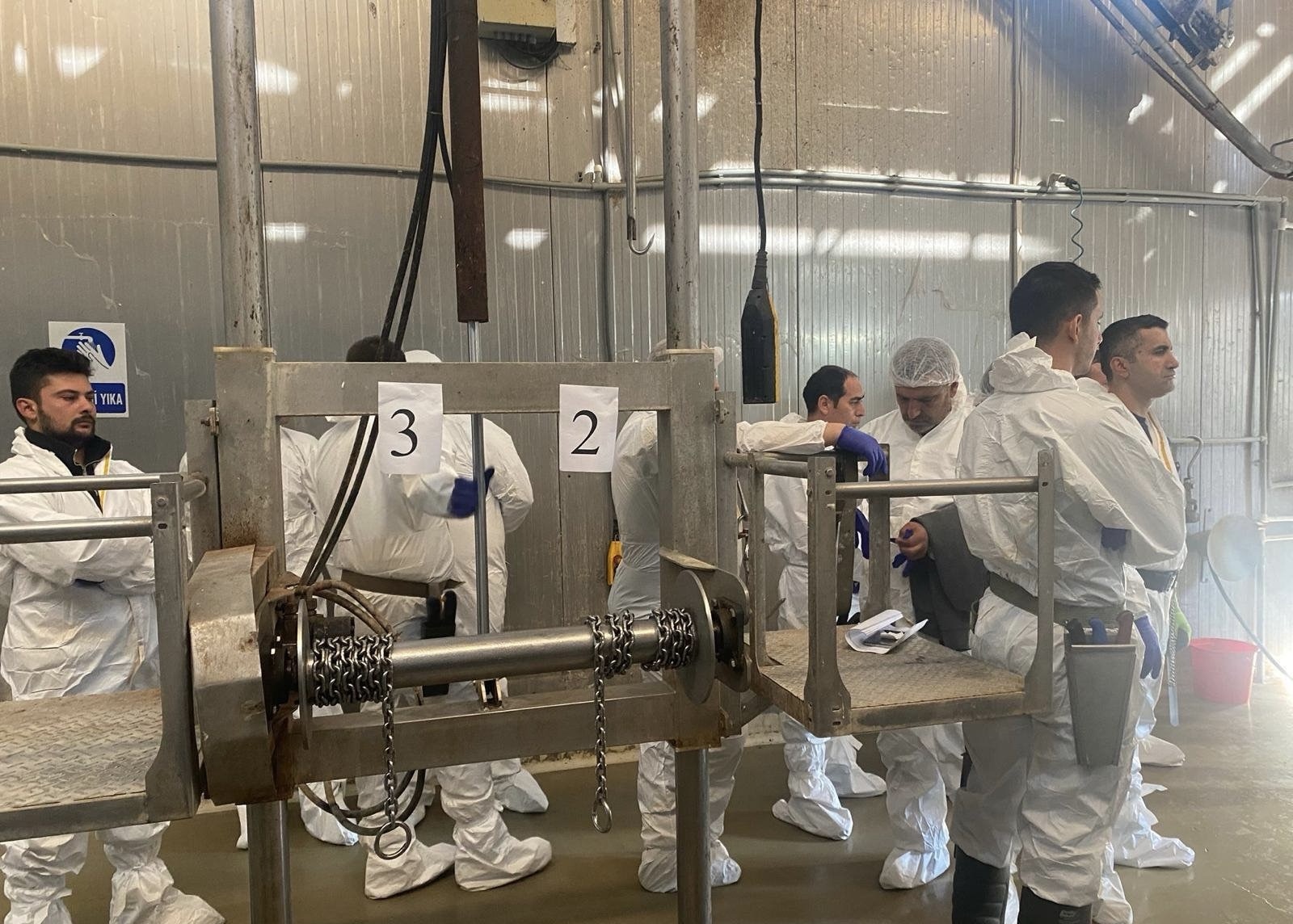 Eş Dost Tartışmaları Rafa Kalktı!