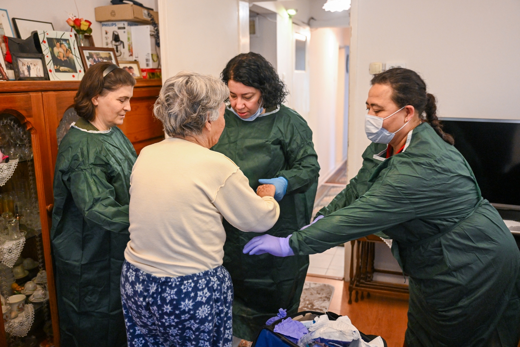 Evde Bakım Hizmeti Bornova’da Yüzleri
