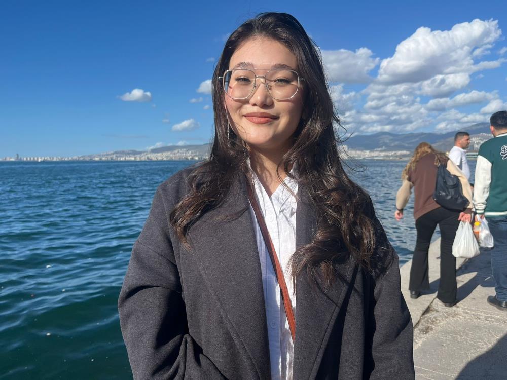 Sahile akın ettiler