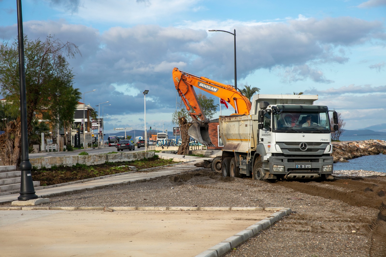 Güzelbahçe’de Denize Sıfır Yatırım. Güzbel Marin1