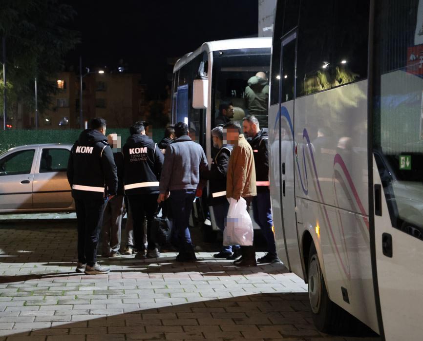 I Z M I R I N B U C A B E L E D I Y E S I N E O P E R A S Y O N 2 1158078 343850