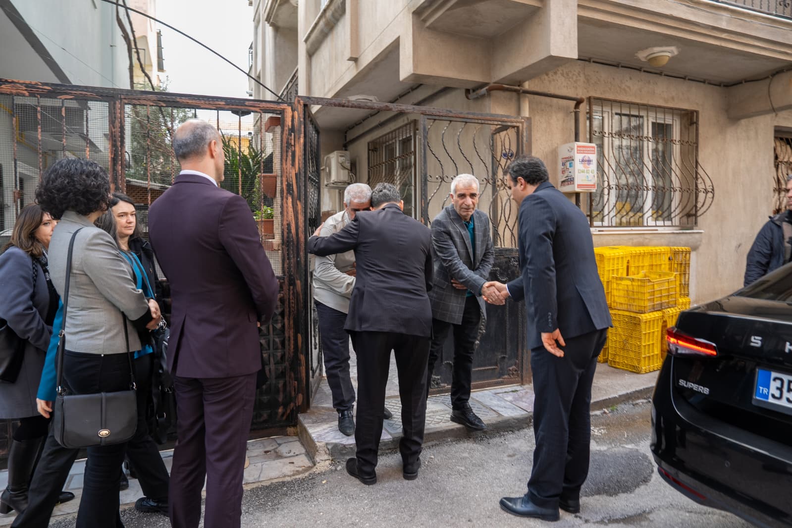 İzmir Adliyesi’nden Mihriban Yılmaz’ın Ailesine Ziyaret