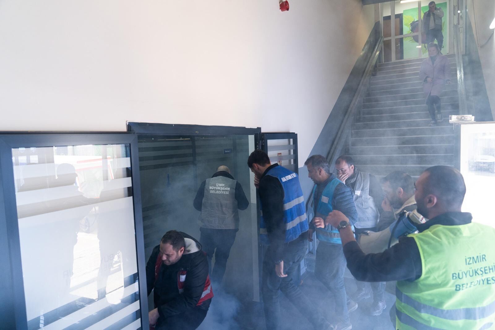 Izmir Büyükşehir’den Afet Tatbikatı2