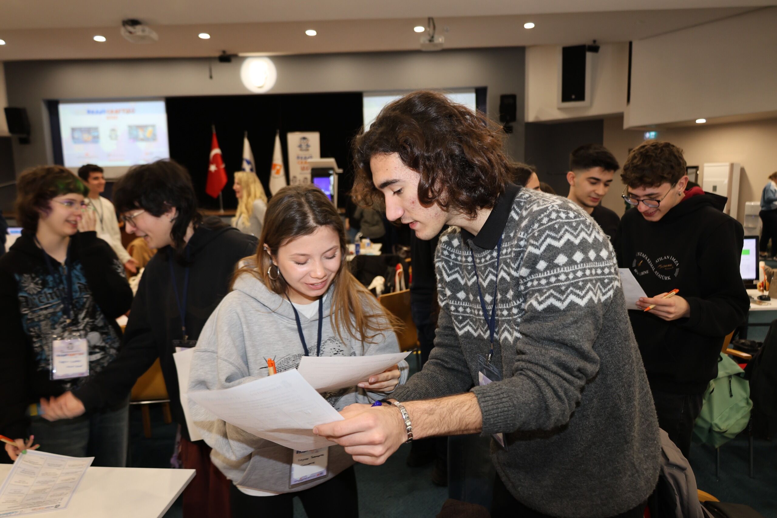 İzmir Ekonomi Üniversitesi (İeü) İşletme Fakültesi Tarafından Bu Yıl Ikincisi Düzenlenen Dijital Pazarlama Konulu ‘Brand Craft’ Etkinliği, 20 Liseden 100’Ü Aşkın Genç Yeteneği Bir Araya Getirdi. 1