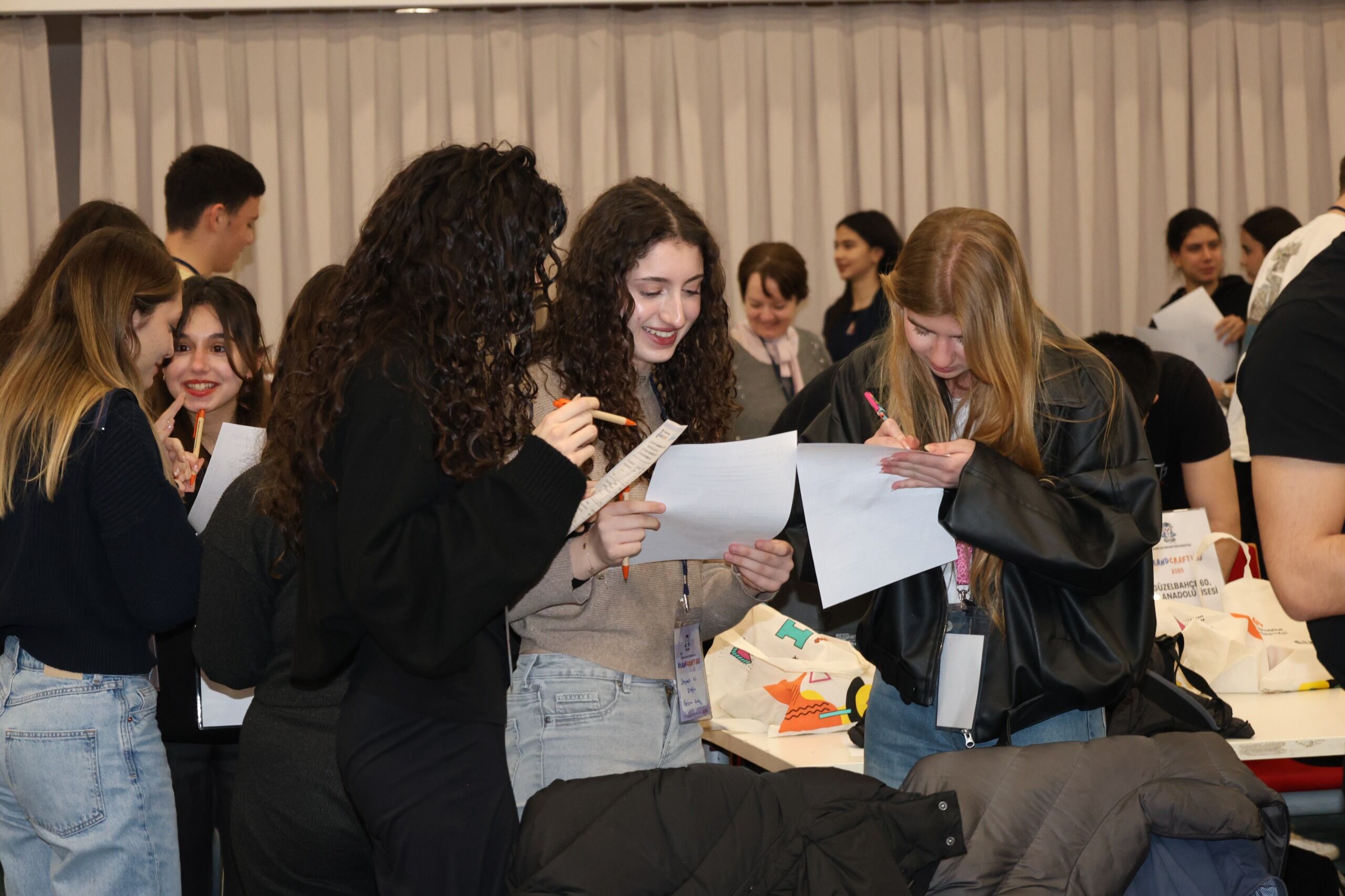 İzmir Ekonomi Üniversitesi (İeü) İşletme Fakültesi Tarafından Bu Yıl Ikincisi Düzenlenen Dijital Pazarlama Konulu ‘Brand Craft’ Etkinliği, 20 Liseden 100’Ü Aşkın Genç Yeteneği Bir Araya Getirdi.