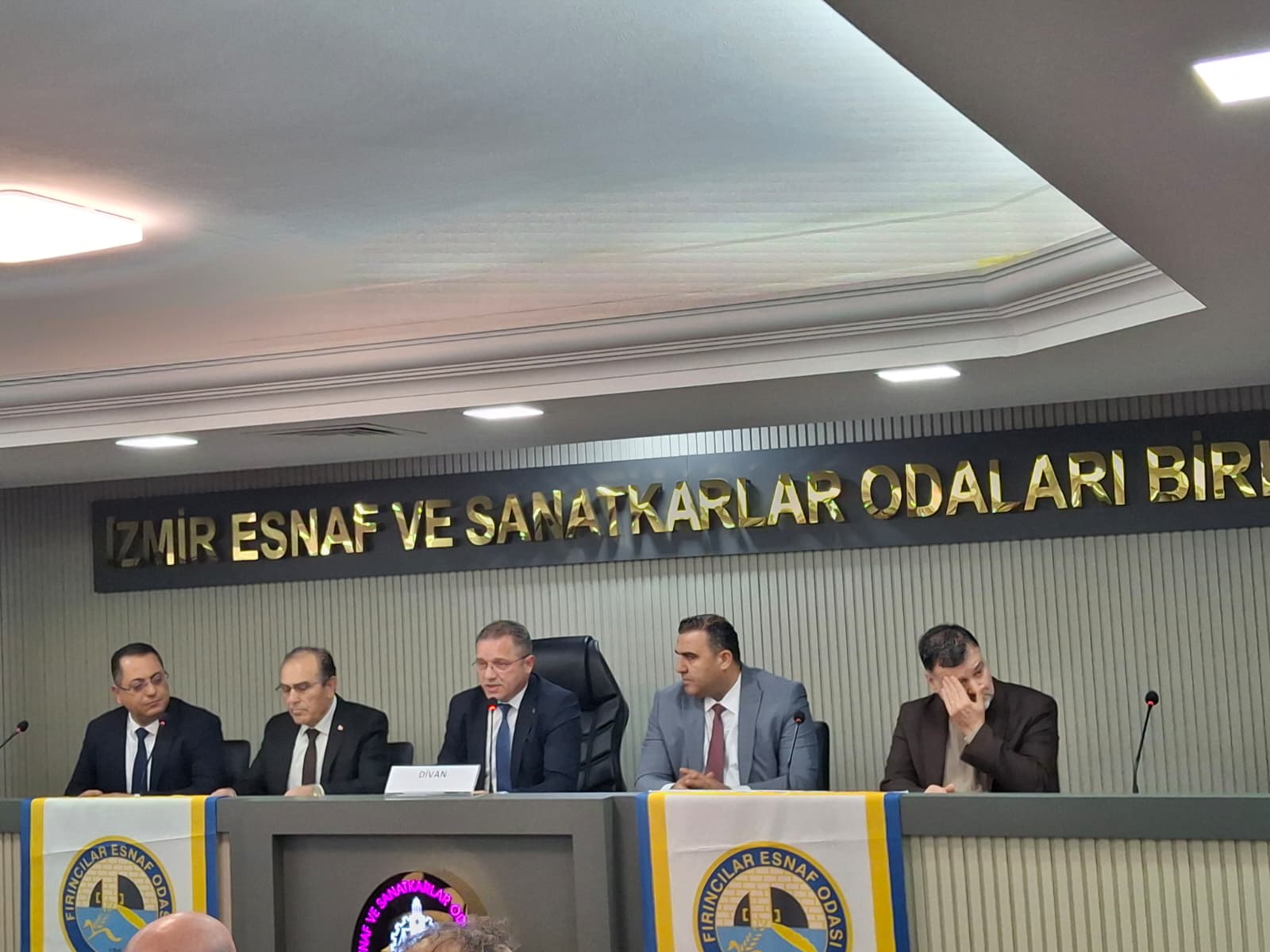 “Büyükşehir size randevu vermiyor, Bornova da vermeyecek”