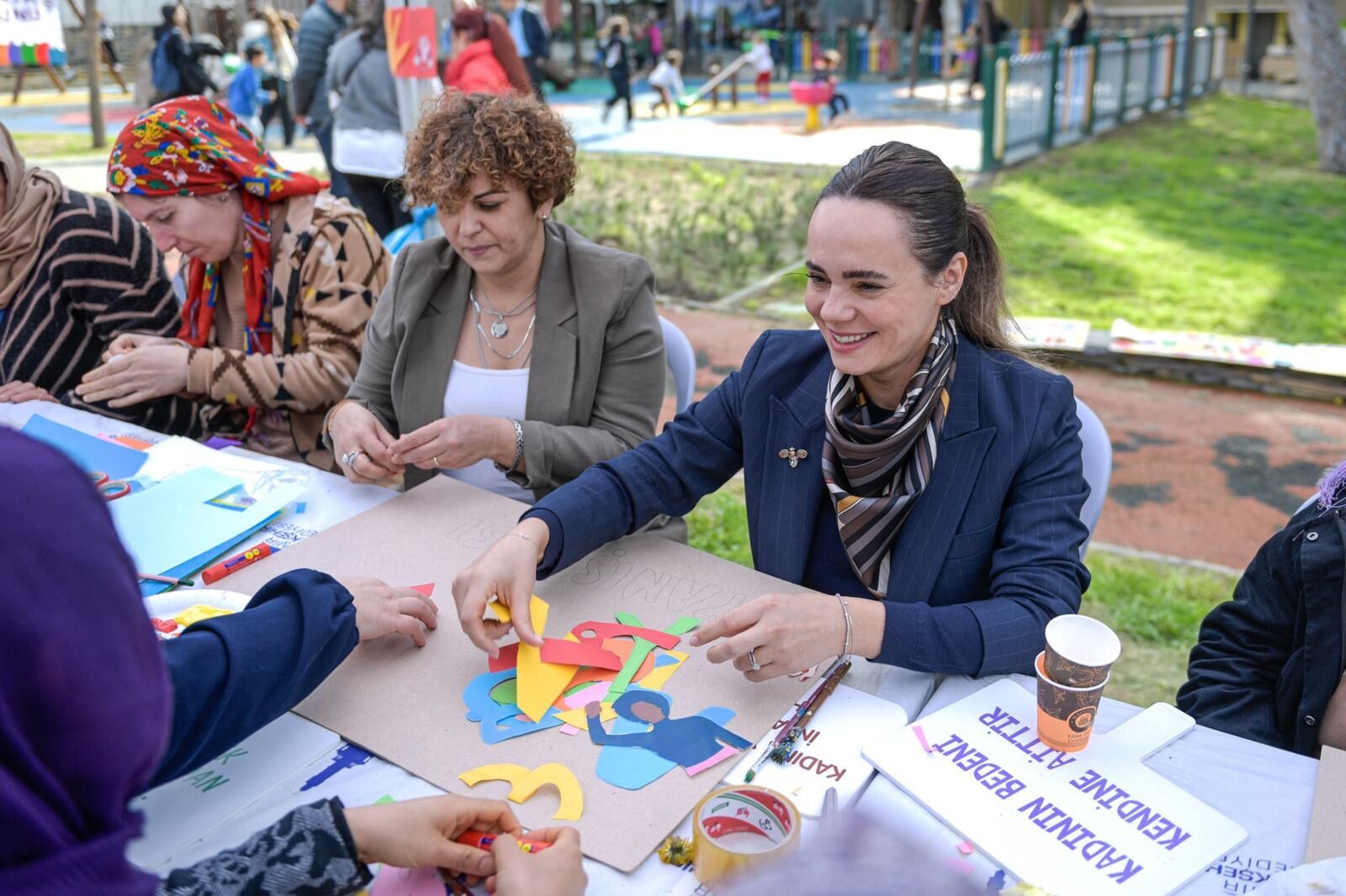 İzmir’de 8 Mart Programı Başladı! 3