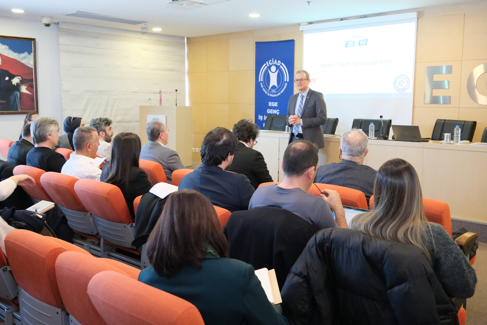 İzmir’de Işgücü Yeniden Tasarlanıyor!